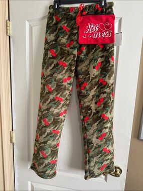 Hot Mess Women's Green Camo Cherry Fleece Lounge Pants with removal makeup case